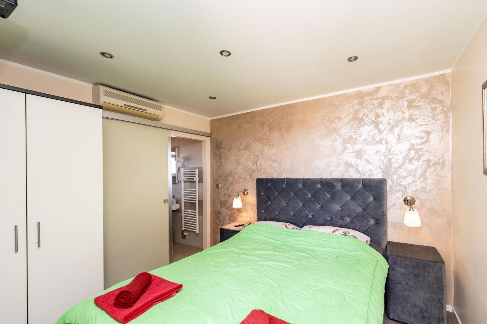 Apartments Bracic Spa Sukošan Екстериор снимка
