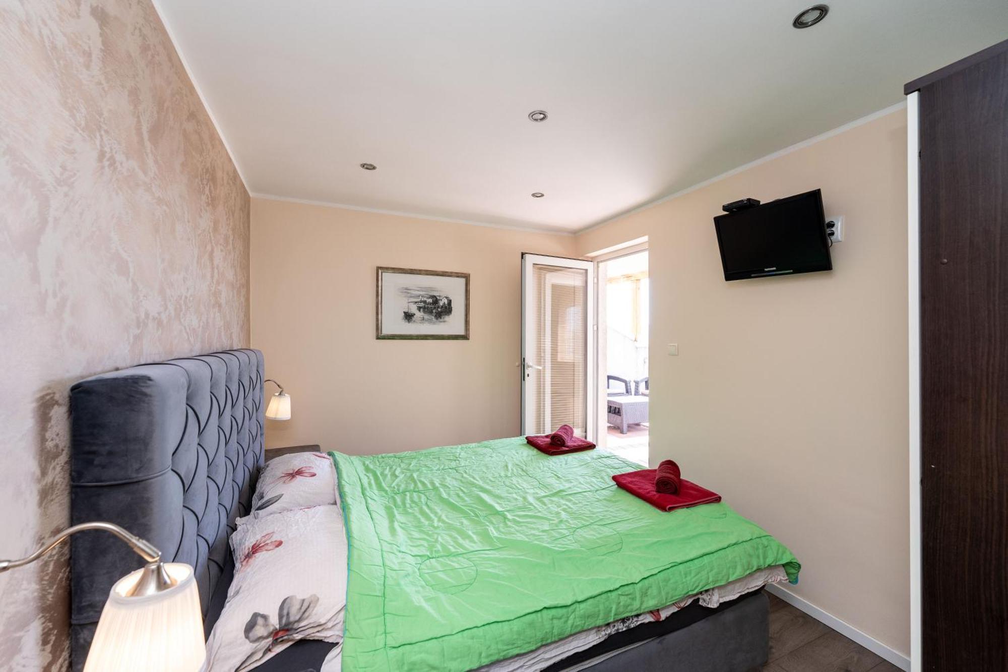 Apartments Bracic Spa Sukošan Екстериор снимка